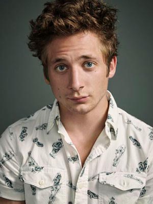 Джереми Аллен Уайт
Jeremy Allen White